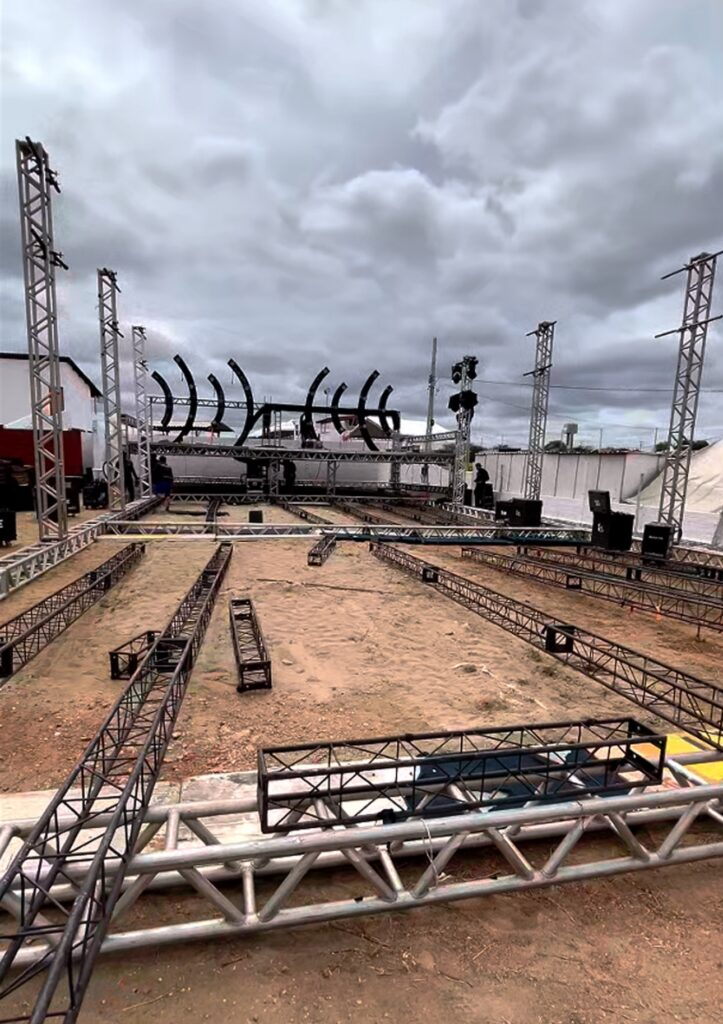 Leia mais sobre o artigo Parque Sílvio Bezerra de Melo vira palco para gravação do DVD de Giullian Monte
